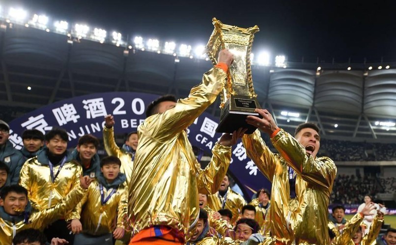 足协杯决赛来了！三连冠or队史首冠？山东泰山与浙江队会师决赛
